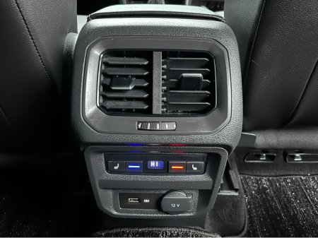 2020 Volkswagen Tiguan R-LINE 4MOTION AUTOMATIC 2.0 DIESEL //LOW MILES//HIGH SPEC//360 PARKING CAMERAS//HALF LEATHER HEATED FRONT AND REAR SEATS//KEYLESS ENTRY// €34,950 thumbnail