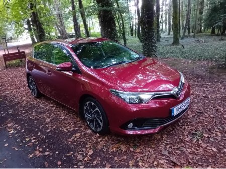 2017 Toyota Auris 1.4 D-4D SOL 5DR 1 OWNER  @ REDDY2DRIVE LTD €13,850