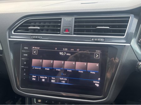 2020 Volkswagen Tiguan R-LINE 4MOTION AUTOMATIC 2.0 DIESEL //LOW MILES//HIGH SPEC//360 PARKING CAMERAS//HEATED FRRONT AND REAR SEATS//HEAD UP DISPLAY// €34,950 thumbnail