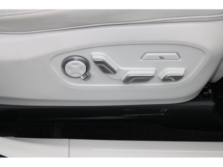 2025 Hyundai Ioniq 9 RWD standard (Long Range) Platinum €75,950 thumbnail