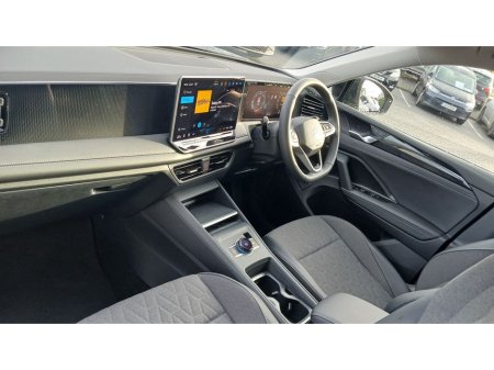 2025 Volkswagen Tiguan Edition 75 2.0 TDI 150HP *AUTOMATIC, PARK ASSIST, APPLE CAR PLAY & ANDROID AUTO* €49,995