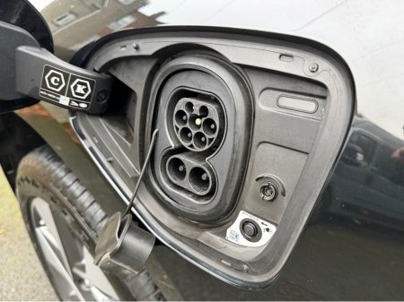 2024 Jaguar I-Pace R-DYNAMIC EV400 BLACK EDITION//IMMACULATE THROUGHOUT//PANORAMIC ROOF//SIMI AND AA DEALER €41,950 thumbnail