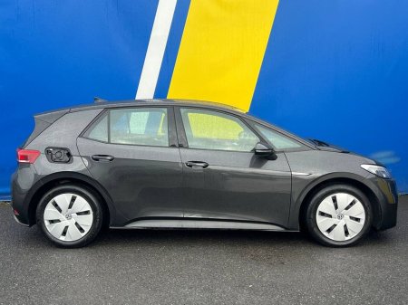 2021 Volkswagen ID.3 PRO LIFE 58KWH // DIGITAL CLUSTER // APPLE CARPLAY/ANDROID AUTO // ADAPTIVE CRUISE CONTROL €15,750