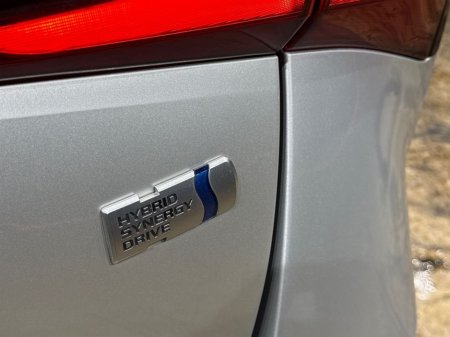 2020 Toyota Prius HYBRID 1.8L AUTOMATIC - MULTI FUNCTION STEERING WHEEL - CRUISE CONTROL - LANE KEEP ASSIST - HEATING / AC CONTROLS €17,450 thumbnail