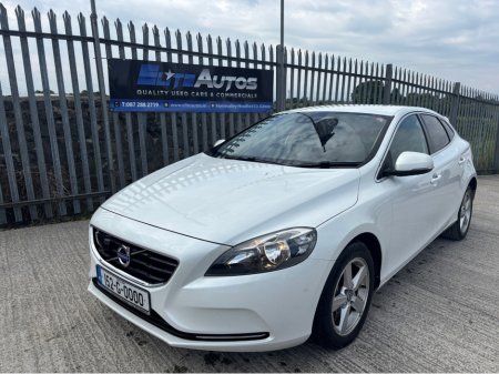 2015 Volvo V40 T3 AUTOMATIC DESIGN €13,750