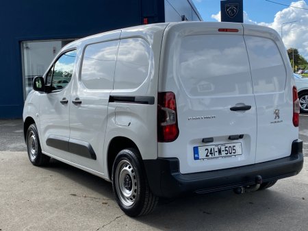 2024 Peugeot Partner  €20,244