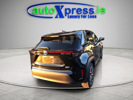 2022 Toyota Yaris Cross 1.5 HYBRID G Only 7000 Miles €26,995 thumbnail