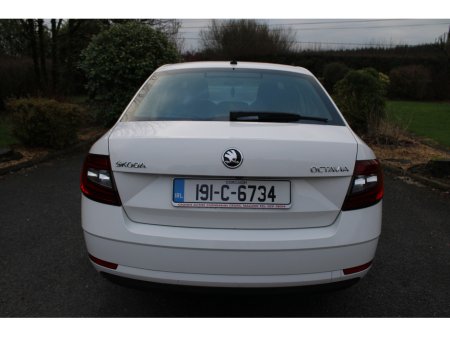 2019 Skoda Octavia STYLE 1.6 TDI 115HP 4DR €14,295 thumbnail