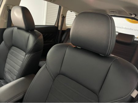 2019 Mitsubishi Outlander (Low Kms) HYBRID 2.4 PHEV AUTOMATIC 5DR MODEL www.bolandscarcentre.ie €22,900 thumbnail