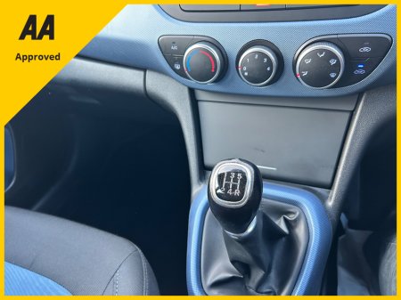 2016 Hyundai i10 2016 HYUNDAI i10 1.0 PETROL DELUXE LOW KMS €8,450 thumbnail