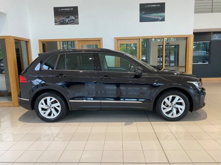 2021 Volkswagen Tiguan 2.0 TDI 122HP Life €31,950