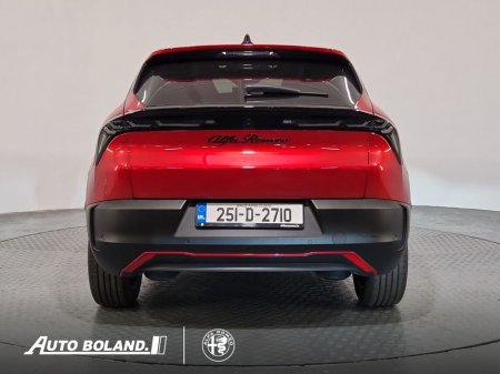 2025 Alfa Romeo Junior Ex Demo Speciale 156bhp Tech & Performance packs €39,950