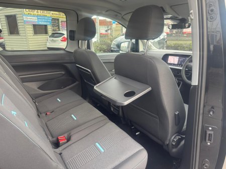 2026 Ford Grand Tourneo Connect Freedom Active €67,000 thumbnail