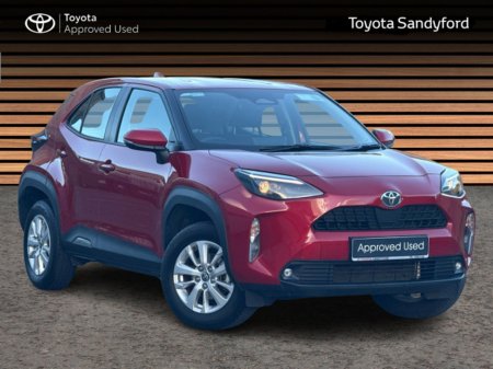 2025 Toyota Yaris Cross LUNA HYBRID AUTOMATIC // REAR CAMERA // AIR CON // SMART ENTRY/SMART START // TOYOTA SAFETY SENSE // FULL WARRANTY €29,445