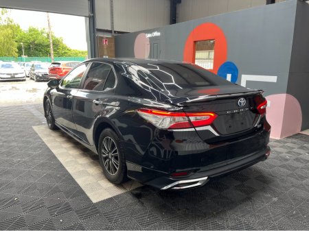 2017 Toyota Camry ONLY €19950 2.5 HYBRID / 75k KMs / REVERSE CAMERA , ADAPTIVE CRUISE & MORE €19,950 thumbnail
