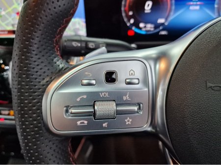 2023 Mercedes-Benz EQB 300 AMG LINE PREMIUM (PAN ROOF / 7 SEATER) 4MATIC AUTOMATIC **ONE OWNER / APPLE CARPLAY / BLIND SPOT ASSIST / ELECTRIC SUNROOF / ELECTRIC BOOTLID / REVERSE CAMERA / WIRELESS PHONE CHARGING** €39,900 thumbnail