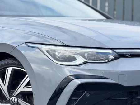 2022 Volkswagen Golf 2022 Volkswagen Golf R-LINE TSI €27,995 thumbnail