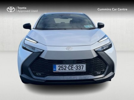 2025 Toyota C-HR C-HR PHEV SPORT €38,800 thumbnail