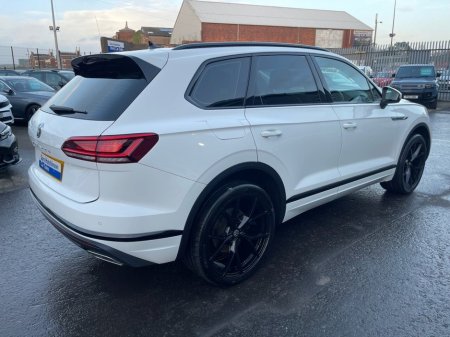 2020 Volkswagen Touareg 3.0 TDI V6 SEL SUV 5dr Diesel Tiptronic 4Motion Euro 6 (s/s) (231 ps)