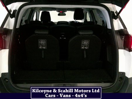 2020 Peugeot 5008 ALLURE BLUEHDI S/S A €27,950 thumbnail