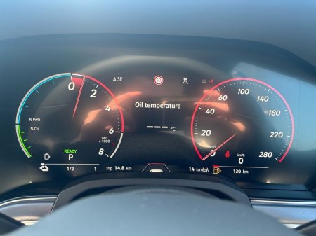 2025 Volkswagen Touareg 3.0 TSI PHEV 462HP R €115,975 thumbnail