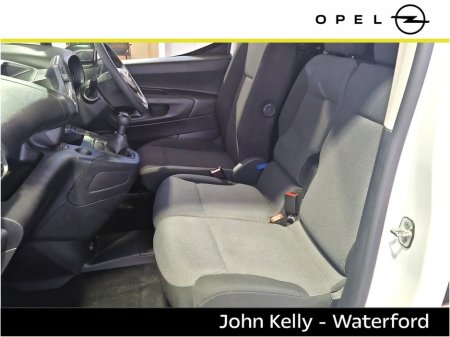 2024 Peugeot Partner L1H1-1.5 100BHP D 3D €19,895