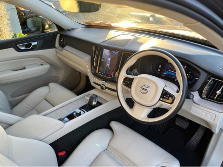 2023 Volvo XC60 T6 PHEV PLUS DARK AWD AUTOMATIC 2.0 PETROL //HIGH SPEC//PANORAMIC GLASS ROOF//360 PARKING CAMERAS//SAT NAV// €39,950 thumbnail