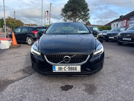 2018 Volvo V40 RESERVE  DEPOSIT  D2 MOMENTUM ED 5DR  ONE   OWNER   /  FULL  VOLVO  SERVICE  SERVICE  HISTORY thumbnail