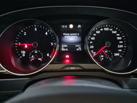 2022 Volkswagen Passat BUSINESS 2.0 TDI MANUAL 6SPEED FWD 150 4DR €27,000 thumbnail