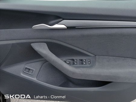 2025 Skoda Superb COMBI SPORT 2.0TDI 150HP DSG €55,950 thumbnail