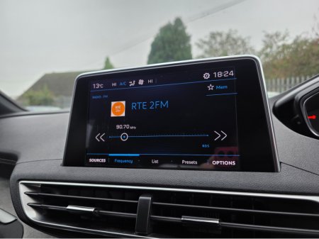 2018 Peugeot 5008 ( 182 REG ) GT LINE 7 SEATER  - DIGITAL DASH - CAMERA - ALLOYS -   CARPLAY ANDROID AUTO EU RADIO  PEARL WHITE €26,500 thumbnail