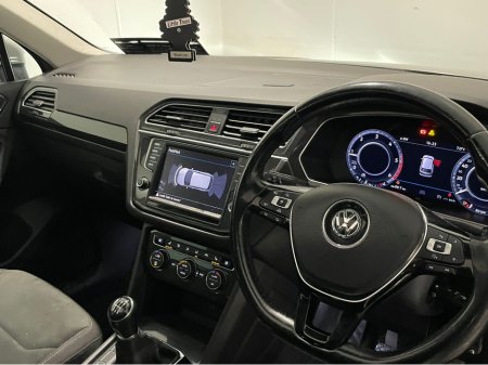 2016 Volkswagen Tiguan 2.0 TDI SE L BLUEMOTION 150PS 5DR €17,900 thumbnail
