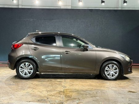 2018 Mazda Demio 1.3 AUTOMATIC - MULTI FUNCTION STEERING WHEEL - HEATING / AC CONTROL - 360 CAMERA - €14,750