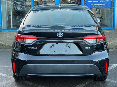 2019 Toyota Corolla ''S'' EDITION 1.8 HYBRID // 16" ALLOYS // REVERSE CAMERA // DIGITAL CLIMATE CONTROL €17,900 thumbnail