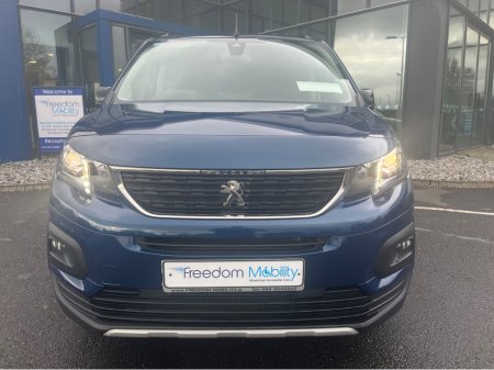 2022 Peugeot Rifter Wheelchair Accessible SWB manual €21,995