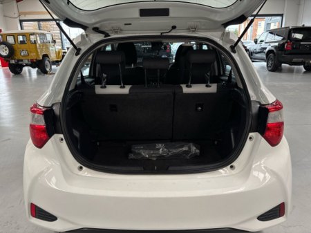 2017 Toyota Yaris 1.0 LUNA 4DR €13,750 thumbnail