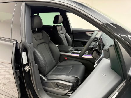 2024 Audi Q8 55 TFSI E S LINE 375HP QUATTRO €87,990 thumbnail