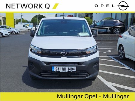 2024 Opel Combo Komfort 1.5 L1 H1 100PS - Price excludes VAT - Check out our Reviews €17,846