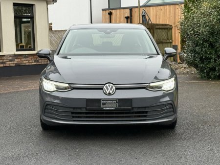 2023 Volkswagen Golf 2.0 TDI 115HP Life €27,900