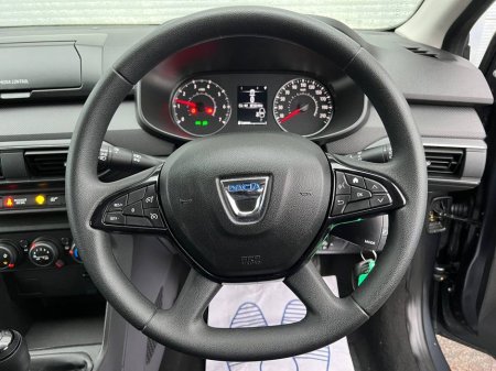 2023 Dacia Sandero ESSENTIAL 1.0 TCE // CRUISE CONTROL // AIR CONDITIONING // 2 KEYS €12,900