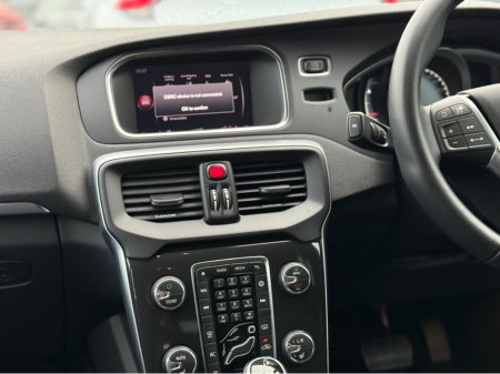 2019 Volvo V40 MOMENTUM - D4 2.0L DIESEL - AUTO - 12M WARRANTY - CAR: 1616 thumbnail