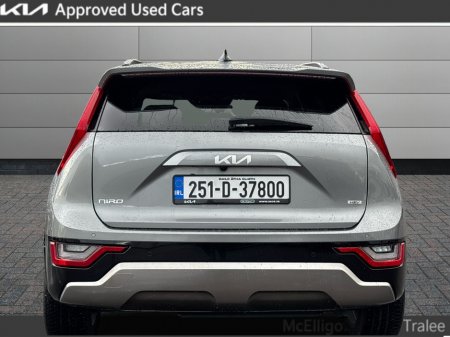 2025 Kia Niro HEV SEM €36,895 thumbnail