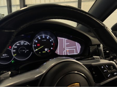 2019 Porsche Cayenne V6 E-HYBRID AUTO €59,899 thumbnail