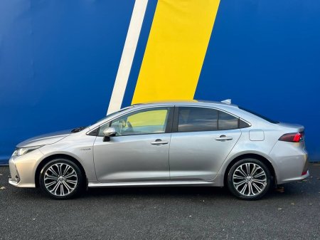 2021 Toyota Corolla LUNA SPORT 1.8 HYBRID // LEATHER HEATED SEATS // DIGITAL CLUSTER // DIAMOND CUT ALLOYS €21,900