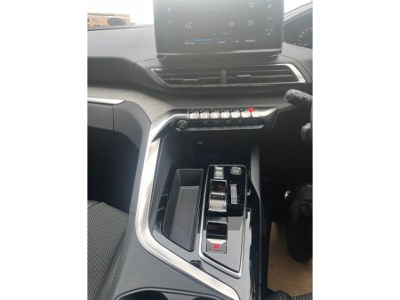 2025 Peugeot 5008 1.5 BlueHDi 130bhp Allure Auto thumbnail