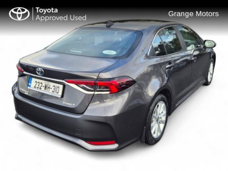 2023 Toyota Corolla 1.8 HYBRID LUNA SALOON €24,950