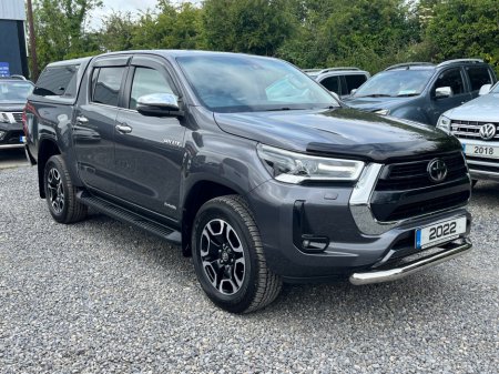 2022 Toyota Hilux INVINCIBLE D-4D 4WD 2.8 €39,000
