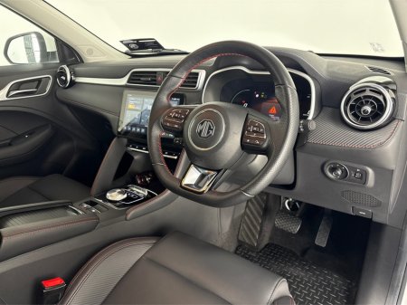 2025 MG ZS LR EXCLUSIVE-72.6KWH**DIGITAL DASH**MULTIFUNCTIONAL STEERING WHEEL**BLACK LEATHER INTERIOR**360 CAMERA**APPLE CARPLAY ANDROID AUTO**KEYLESS START**AIR CONDITIONING**FINANCE AVAILABLE** €31,495 thumbnail