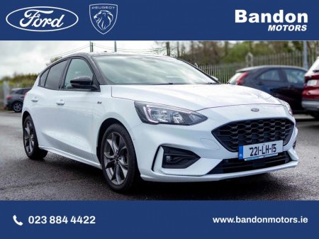 2022 Ford Focus Black Pack 1.0T EcoBoost Hybrid 125PS ST-Line.