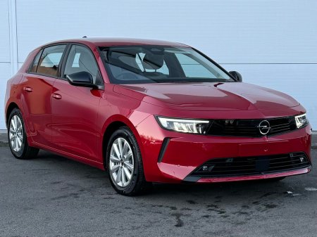 2025 Opel Astra SC | 1.2 | 110PS €32,195